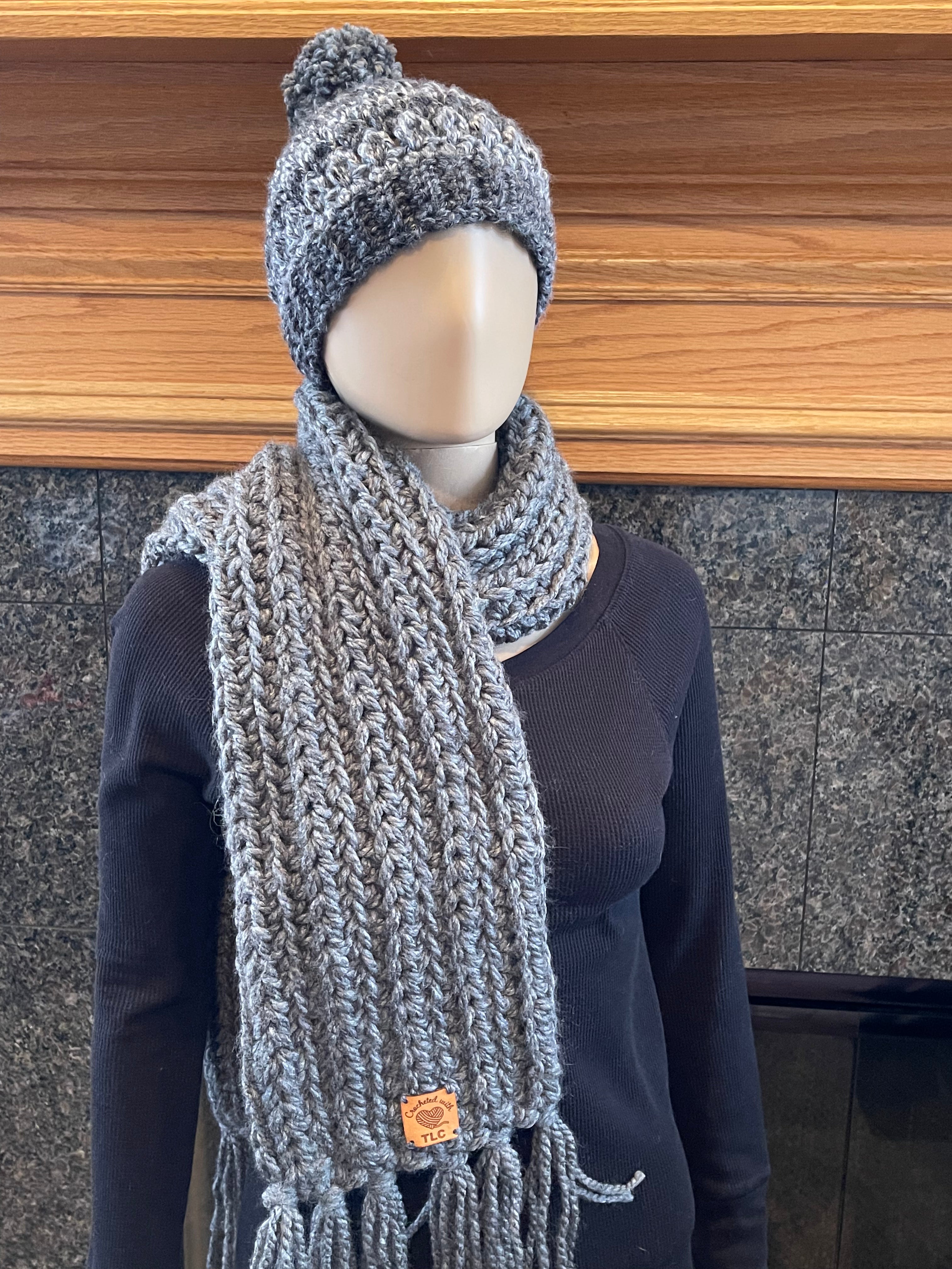 MAXWELL SIGNATURE WARM, SOFT & CHUNKY SCARF CROCHET PATTERN