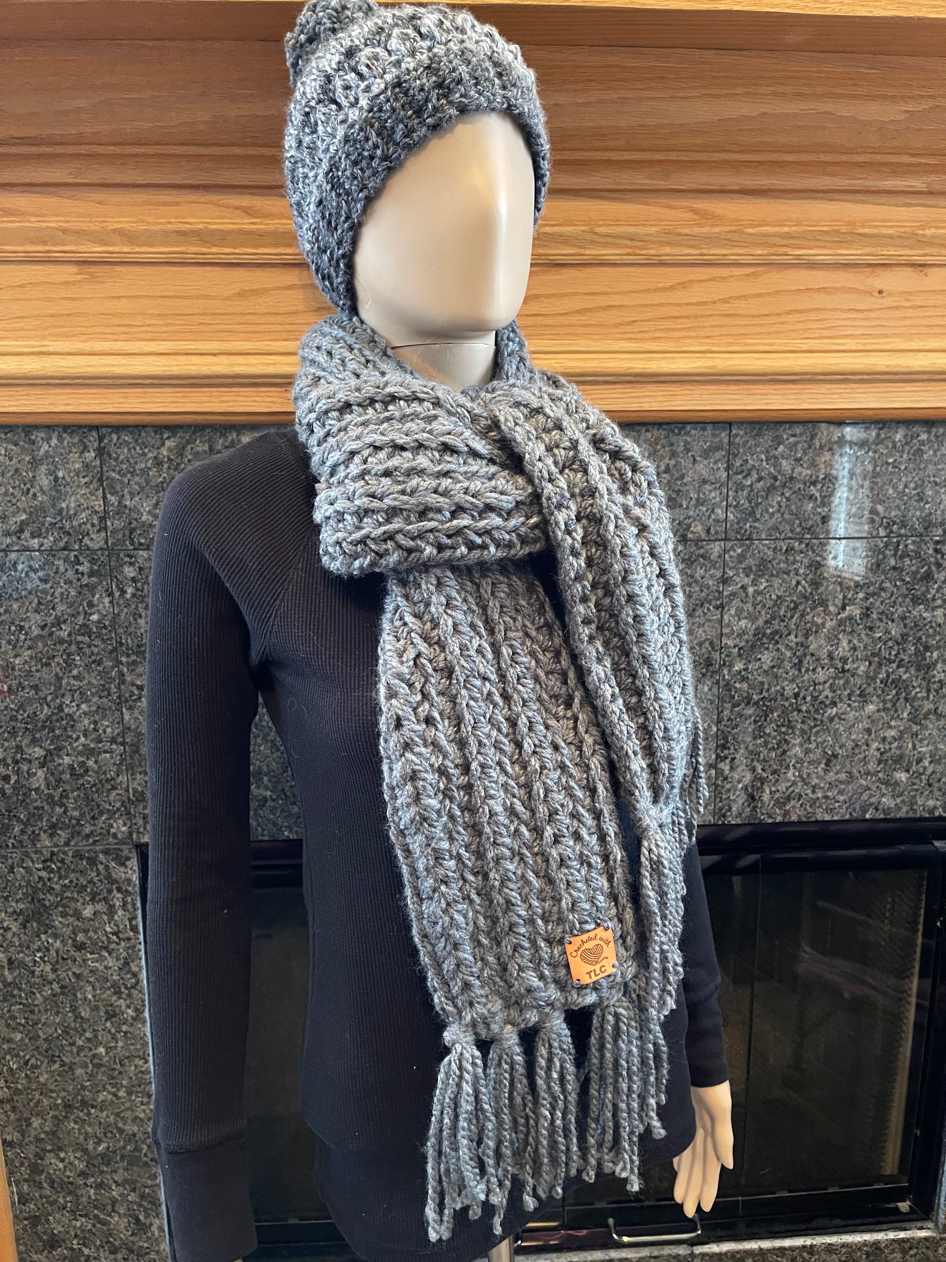 MAXWELL SIGNATURE WARM, SOFT & CHUNKY SCARF CROCHET PATTERN